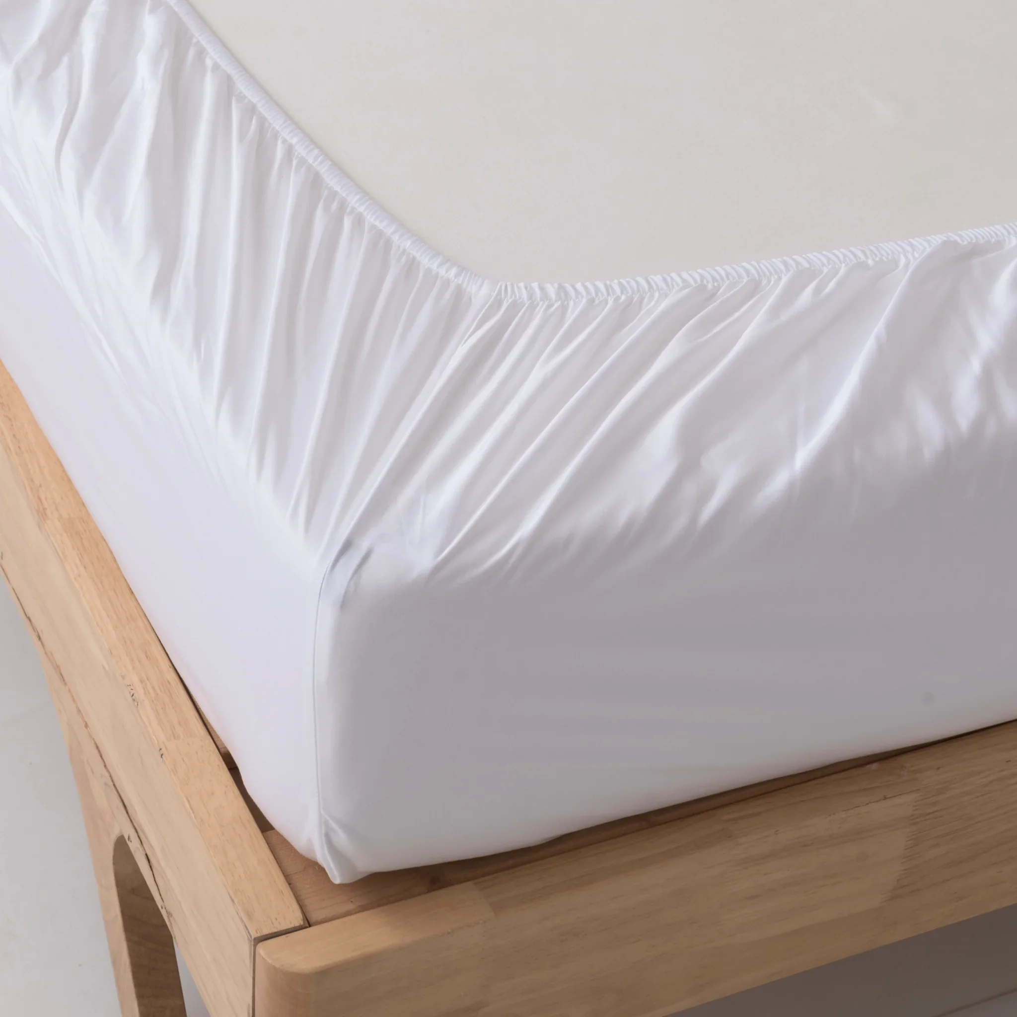 Bamboo Fitted Sheet - White - Image 3