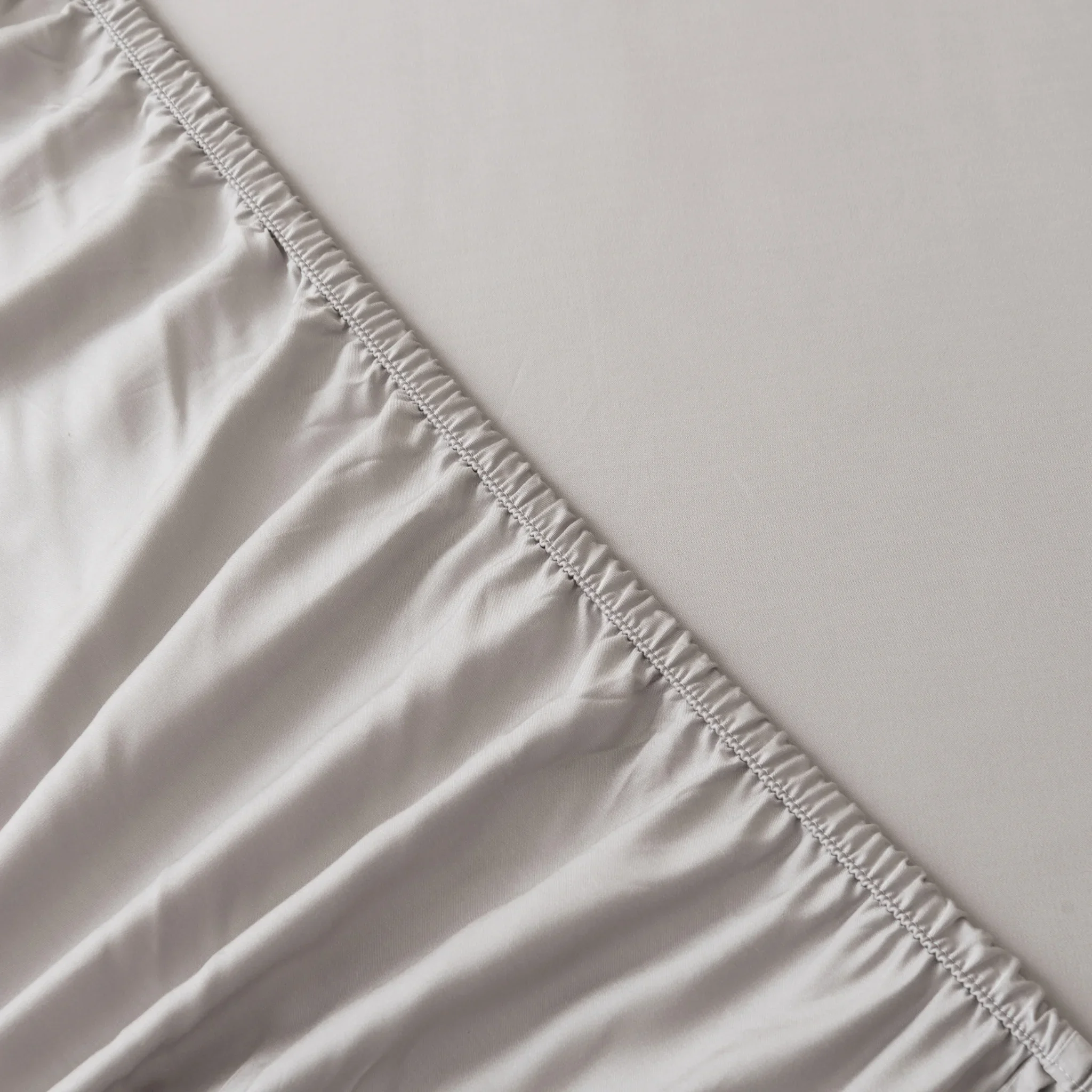 Bamboo Fitted Sheet - Silver - Image 5