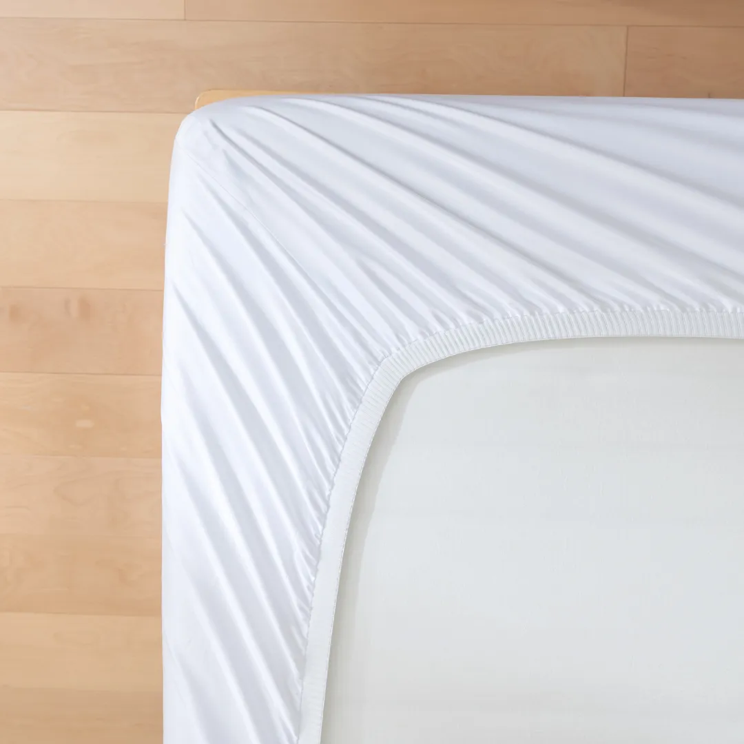 Luxe Cotton Sateen Fitted Sheet - White - Image 5