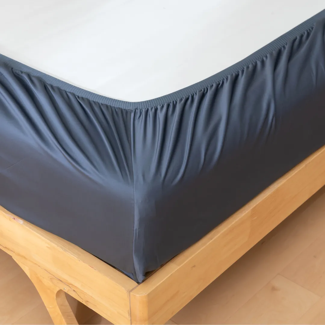 Luxe Cotton Sateen Fitted Sheet - Midnight - Image 3
